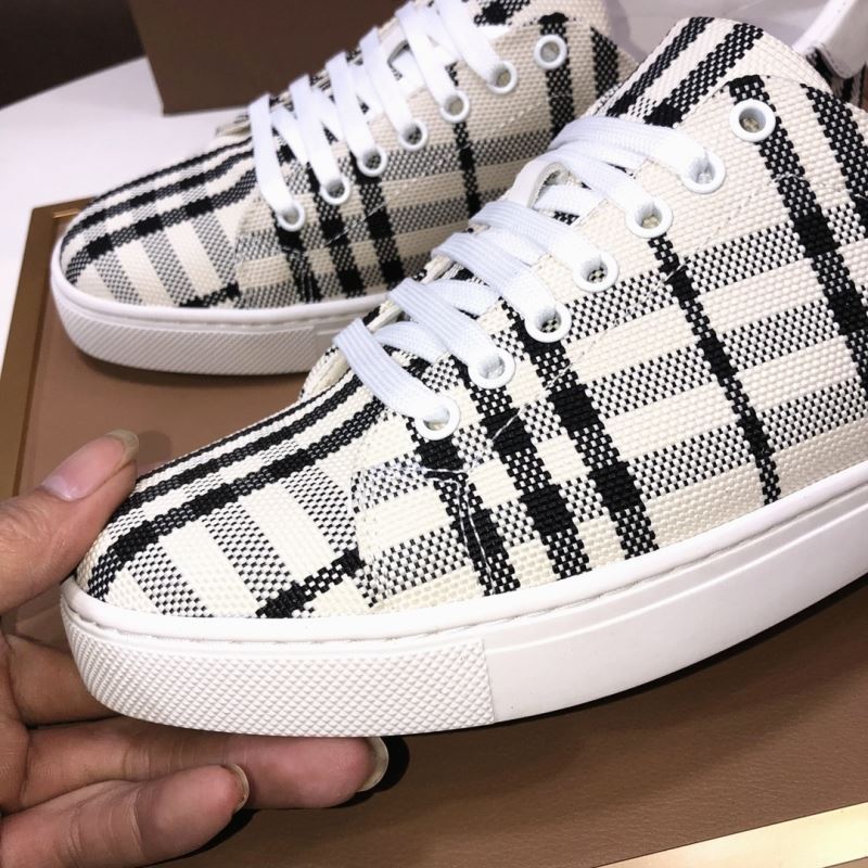 Burberry Low Shoes